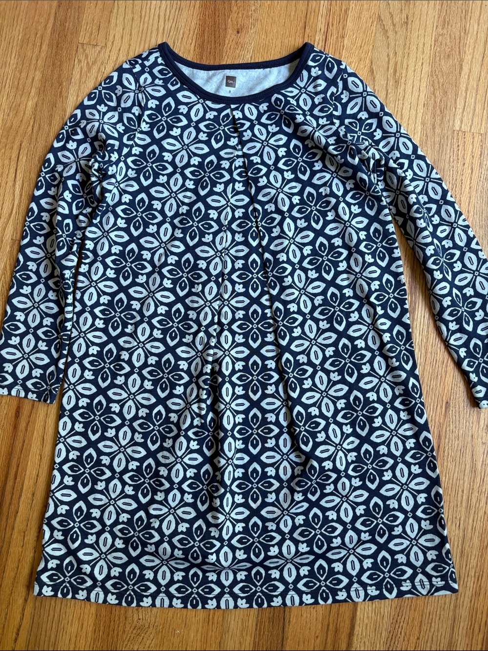 Tea Collection size 8 Navy & White Geometric Long Sleeve Tunic Dress